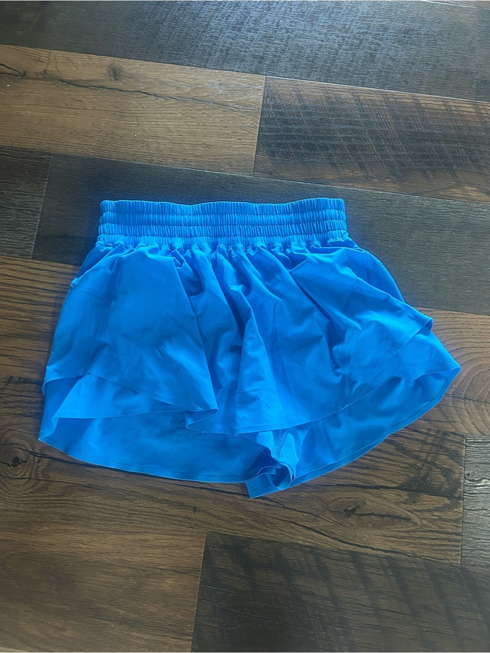 Lululemon shake it out short